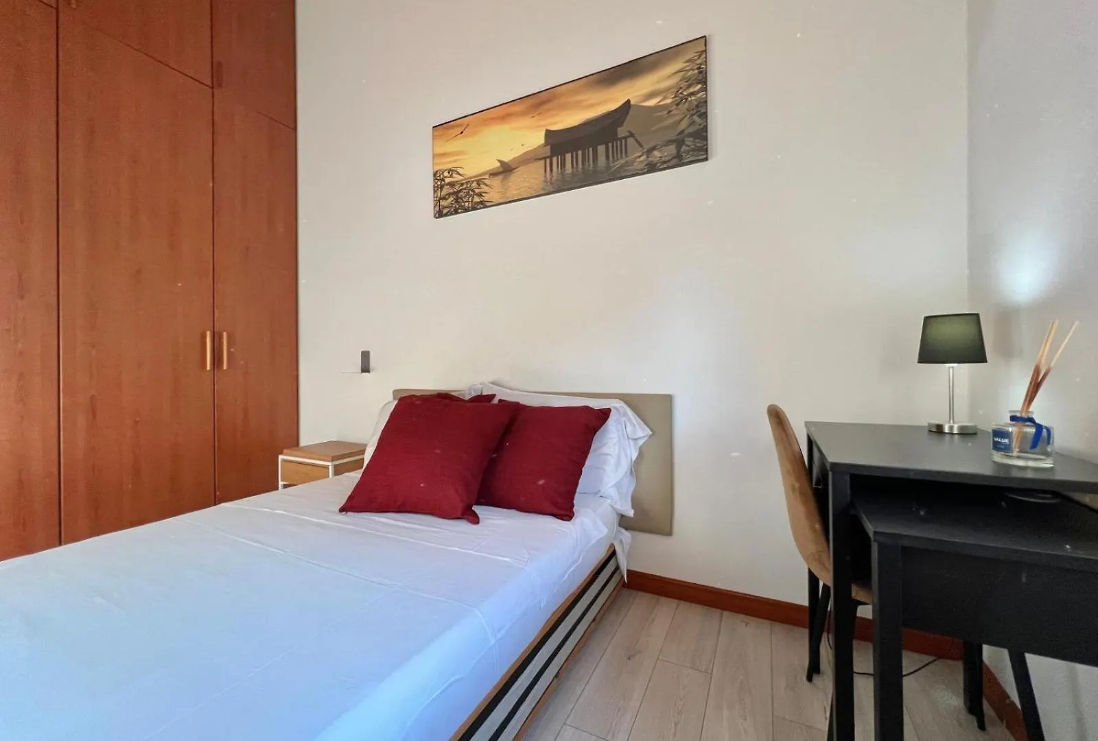 Moderno Con Design Caldo E Accogliente, Con Parcheggio Gratuito E Balcone Privato, Vicino A Fiere, Eventi E Concerti Διαμέρισμα Μιλάνο