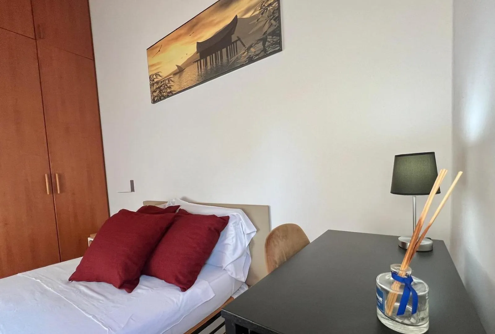 Moderno Con Design Caldo E Accogliente, Con Parcheggio Gratuito E Balcone Privato, Vicino A Fiere, Eventi E Concerti Διαμέρισμα Μιλάνο 0*,  Ιταλία