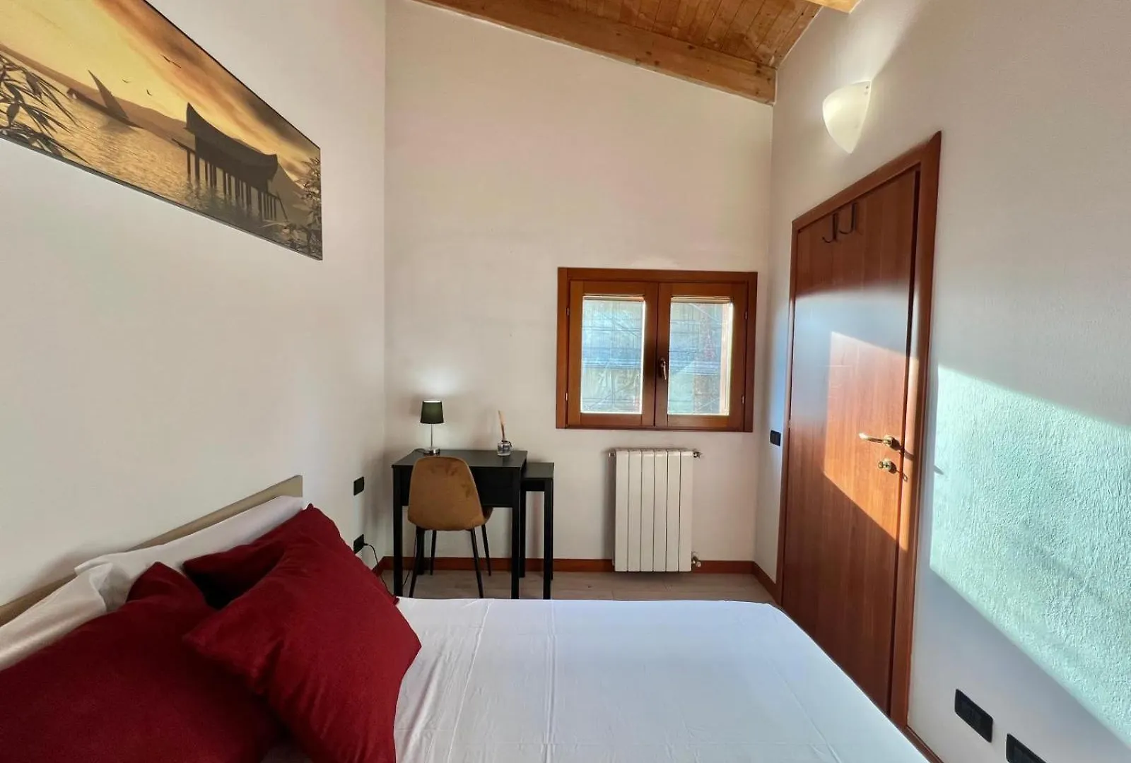 Moderno Con Design Caldo E Accogliente, Con Parcheggio Gratuito E Balcone Privato, Vicino A Fiere, Eventi E Concerti Διαμέρισμα Μιλάνο 0*,