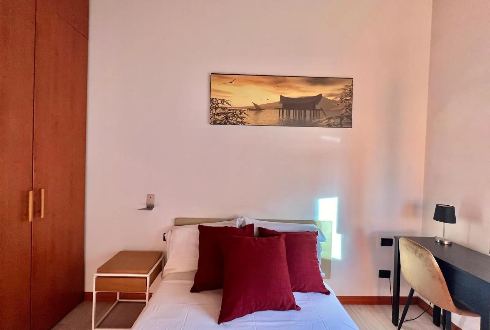 Moderno Con Design Caldo E Accogliente, Con Parcheggio Gratuito E Balcone Privato, Vicino A Fiere, Eventi E Concerti Διαμέρισμα Μιλάνο Ιταλία